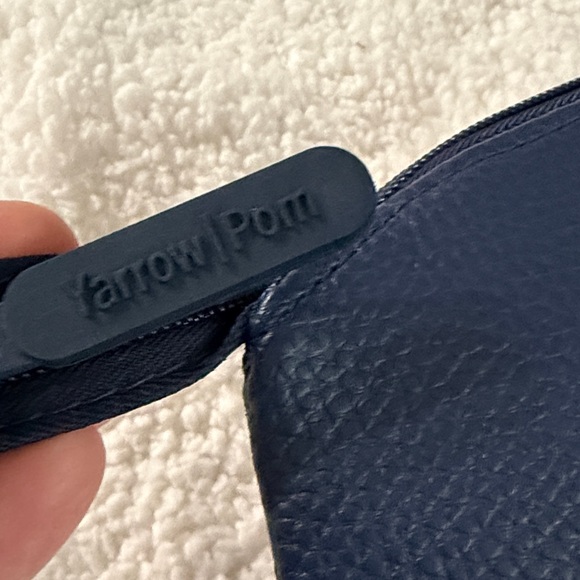 Doterra Navy Blue Cosmetic Bag - Picture 3 of 4